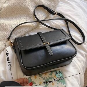 Fashion medium square casual minimalist purse bag black